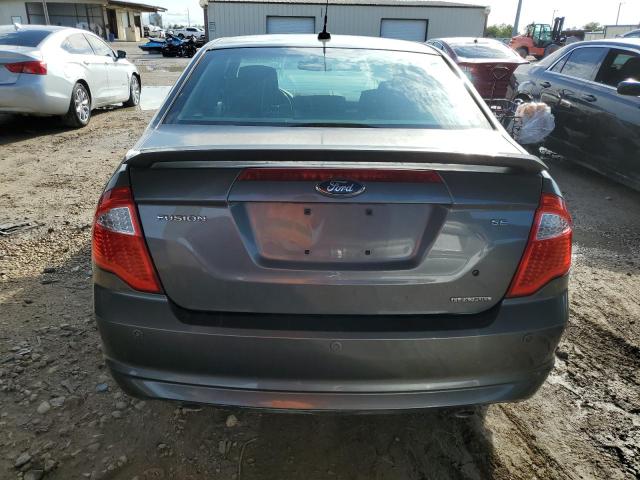 3FAHP0HG1CR198825 - 2012 FORD FUSION SE GRAY photo 6