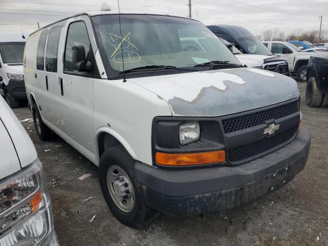 1GCHG35K081145443 - 2008 CHEVROLET EXPRESS G3 WHITE photo 4