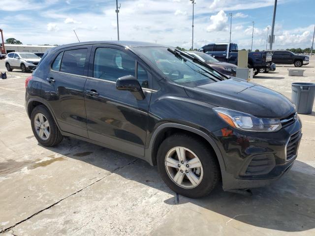 3GNCJKSB6KL353621 - 2019 CHEVROLET TRAX LS BLACK photo 4