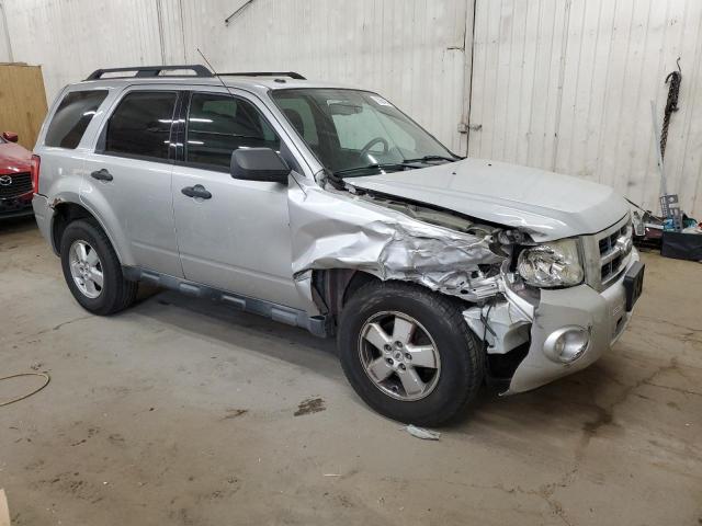 1FMCU0D70AKA63254 - 2010 FORD ESCAPE XLT SILVER photo 4