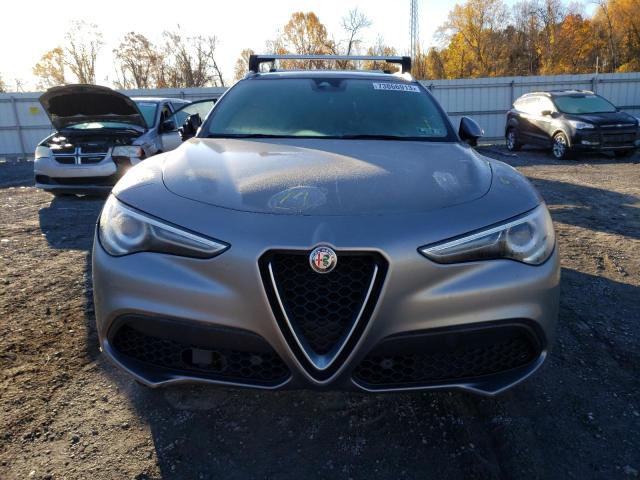 ZASFAKBN8J7B67296 - 2018 ALFA ROMEO STELVIO TI GRAY photo 5