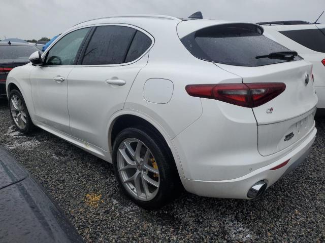 ZASPAKBN2L7C95427 - 2020 ALFA ROMEO STELVIO TI WHITE photo 2