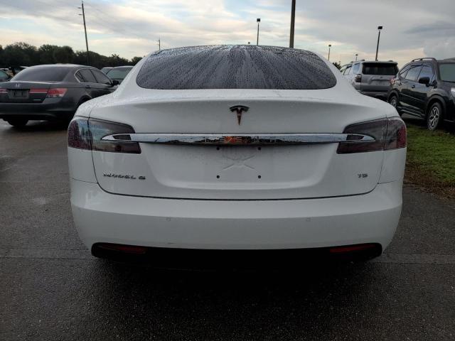 5YJSA1E17HF190874 - 2017 TESLA MODEL S WHITE photo 6