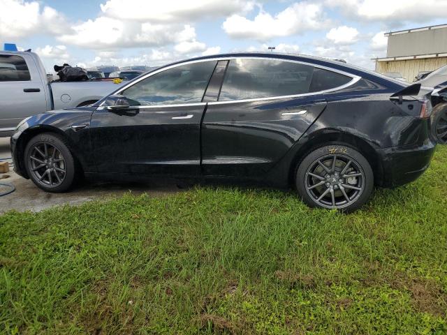 5YJ3E1EA1JF109141 - 2018 TESLA MODEL 3 BLACK photo 2