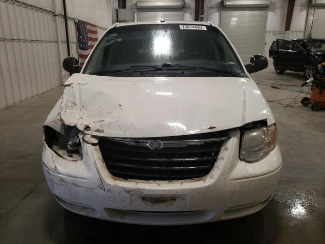 1A4GP44RX6B753214 - 2006 CHRYSLER TOWN & COU LX WHITE photo 5