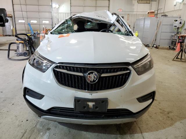 KL4CJASBXJB514551 - 2018 BUICK ENCORE PREFERRED WHITE photo 5