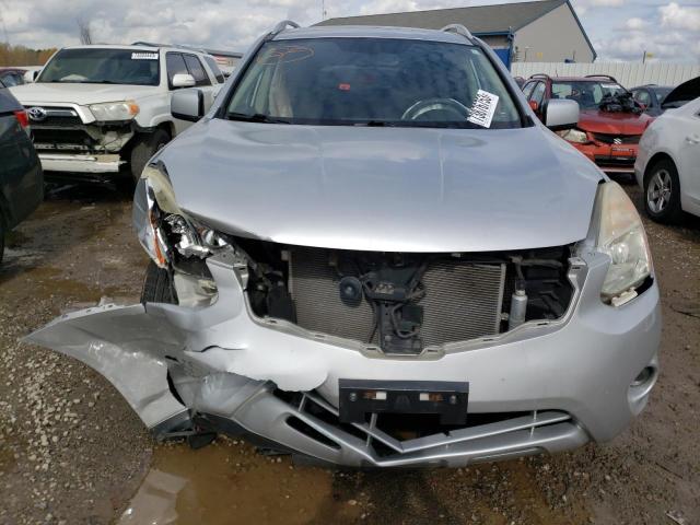 JN8AS5MVXDW650785 - 2013 NISSAN ROGUE S SILVER photo 5