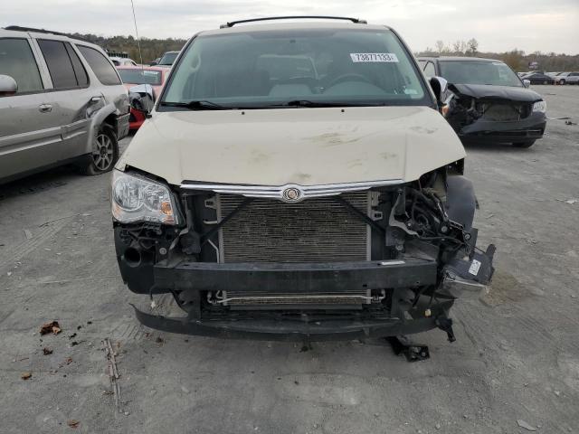 2A4RR5DX5AR209074 - 2010 CHRYSLER TOWN & COU TOURING 金色 照片 5