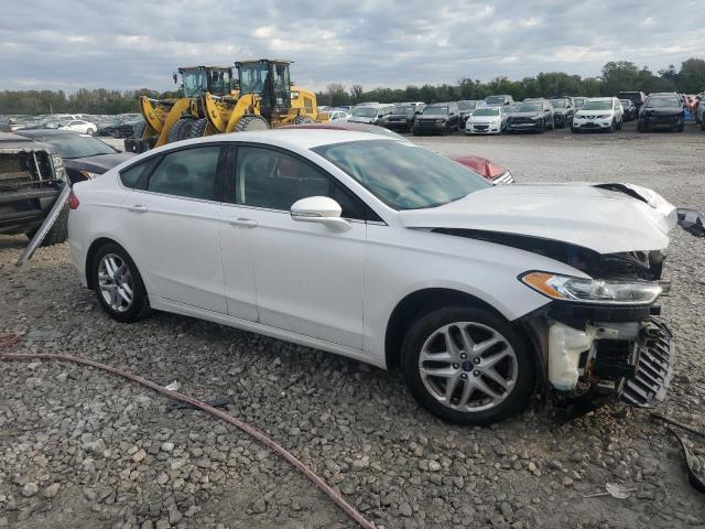 3FA6P0HD6ER285880 - 2014 FORD FUSION SE WHITE photo 4