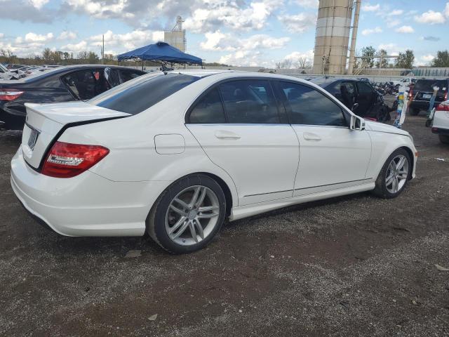 WDDGF4HB4DR287294 - 2013 MERCEDES-BENZ C 250 WHITE photo 3