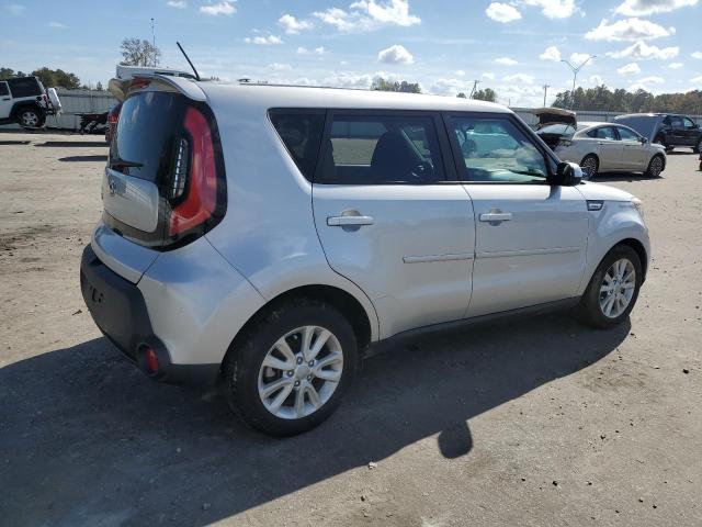 KNDJN2A29F7788679 - 2015 KIA SOUL SILVER photo 3