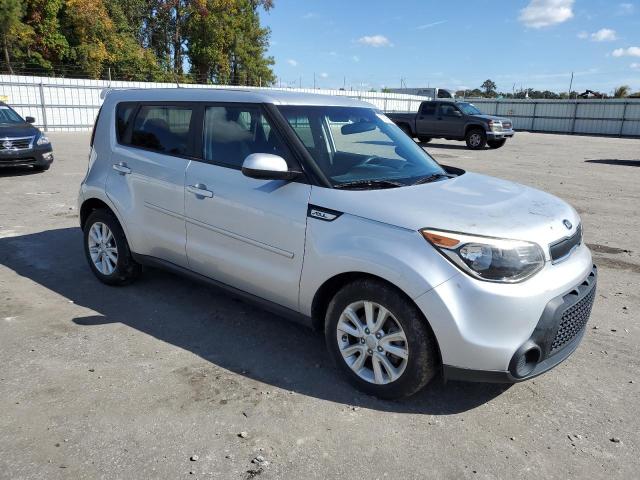 KNDJN2A29F7788679 - 2015 KIA SOUL SILVER photo 4