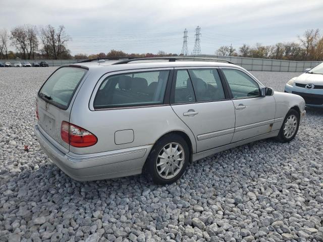 WDBJH65J72B398248 - 2002 MERCEDES-BENZ E 320 SILVER photo 3