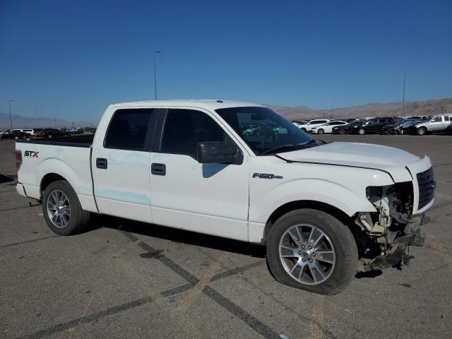 1FTFW1CF5EFB46512 - 2014 FORD F150 SUPERCREW WHITE photo 4