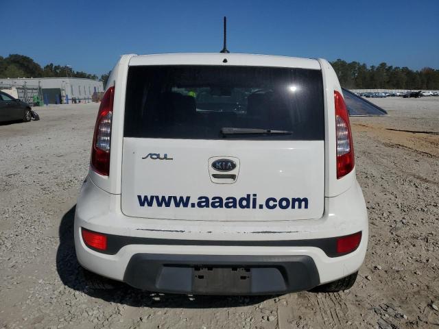 KNDJT2A53C7415925 - 2012 KIA SOUL WHITE photo 6