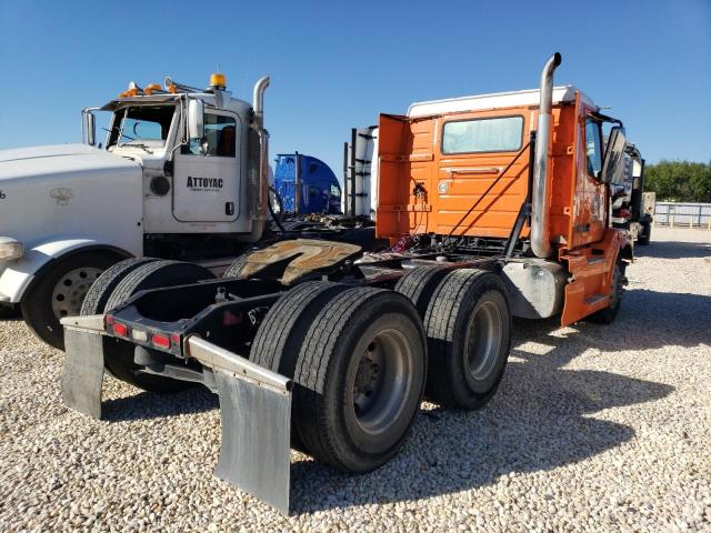 4V4NC9EH6DN131057 - 2013 VOLVO VN VNL ORANGE photo 4