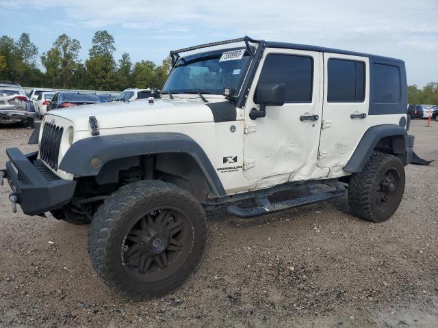 1J4GA39138L569812 - 2008 JEEP WRANGLER U X WHITE photo 1