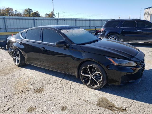 1N4BL4CV4PN322979 - 2023 NISSAN ALTIMA SR BLACK photo 4