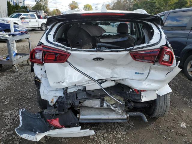 KNDCB3LC1J5109408 - 2018 KIA NIRO FE WHITE photo 6