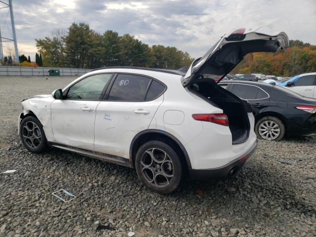 ZASPAKBN2N7D26937 - 2022 ALFA ROMEO STELVIO TI WHITE photo 2