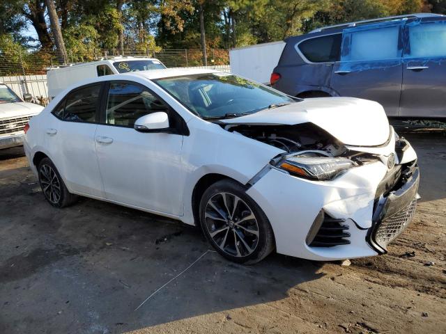 2T1BURHE6JC968435 - 2018 TOYOTA COROLLA L WHITE photo 4