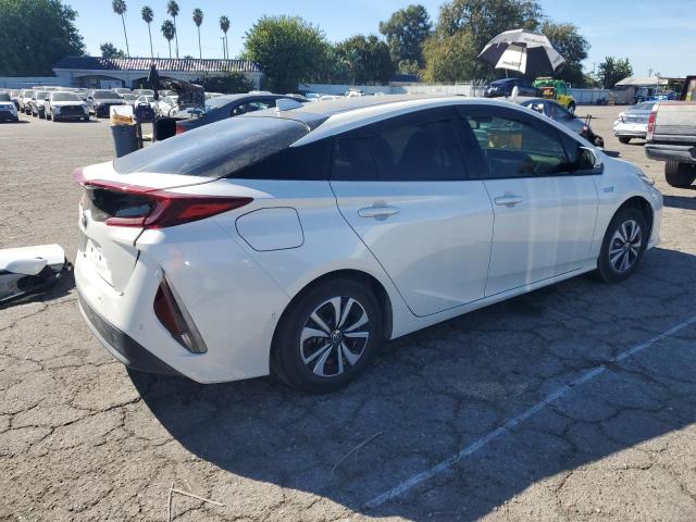 JTDKARFP6K3113628 - 2019 TOYOTA PRIUS PRIM WHITE photo 3