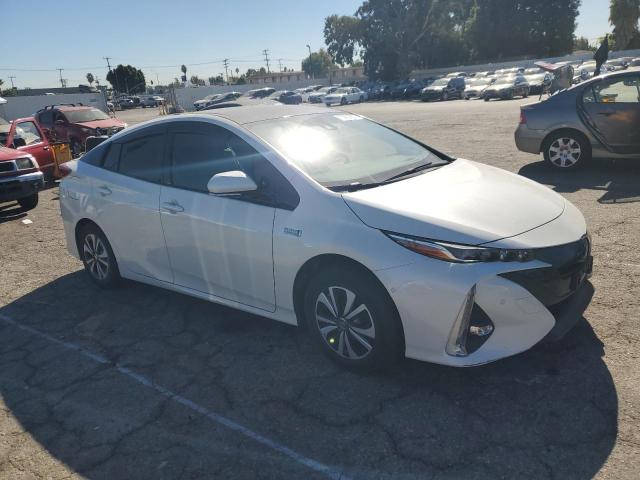JTDKARFP6K3113628 - 2019 TOYOTA PRIUS PRIM WHITE photo 4