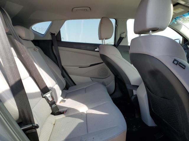 KM8J2CA49KU939222 - 2019 HYUNDAI TUCSON SE GRAY photo 11