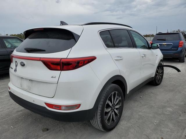 KNDPNCAC2J7372894 - 2018 KIA SPORTAGE EX WHITE photo 3