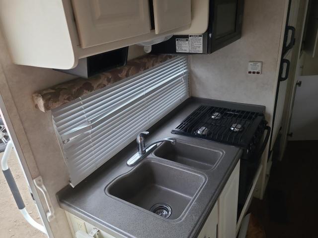 4YDT28B215G911342 - 2005 KEYSTONE OUTBACK WHITE photo 9