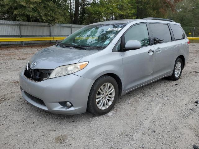 2013 TOYOTA SIENNA XLE, 