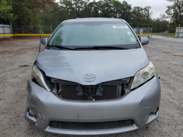 5TDYK3DC4DS325451 - 2013 TOYOTA SIENNA XLE SILVER photo 5