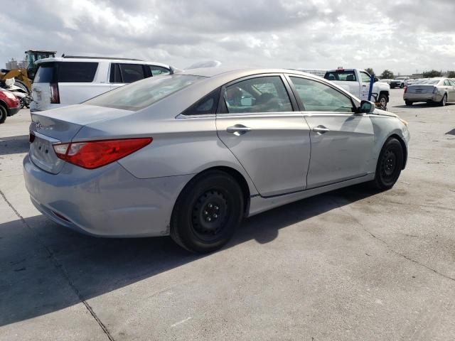 5NPEB4AC0BH139793 - 2011 HYUNDAI SONATA GLS BLUE photo 3