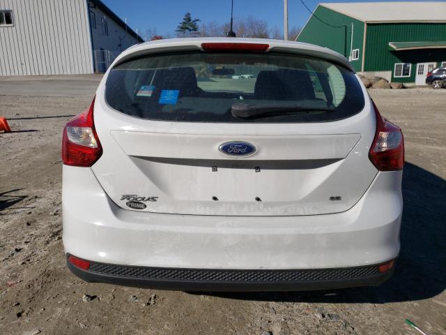 1FADP3K28EL456661 - 2014 FORD FOCUS SE WHITE photo 6