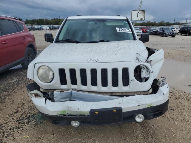 1C4NJRFB5CD588961 - 2012 JEEP PATRIOT LATITUDE WHITE photo 5