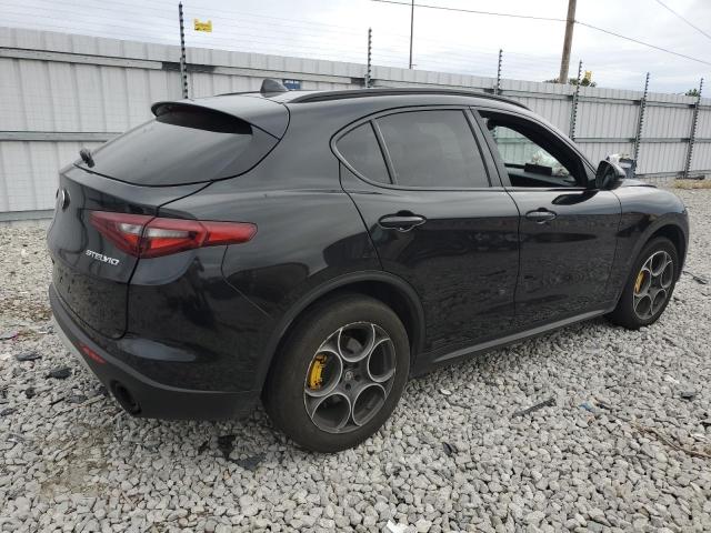 ZASFAKNNXJ7B88114 - 2018 ALFA ROMEO STELVIO TI SPORT BLACK photo 3