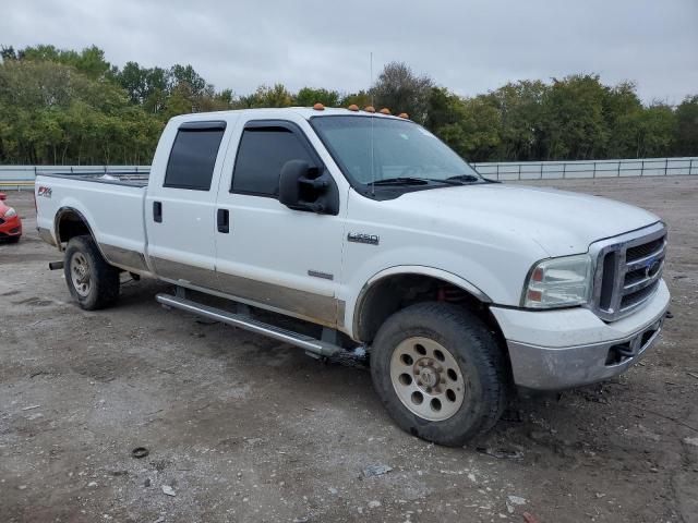 1FTWW31P65EA57240 - 2005 FORD F350 SRW SUPER DUTY WHITE photo 4