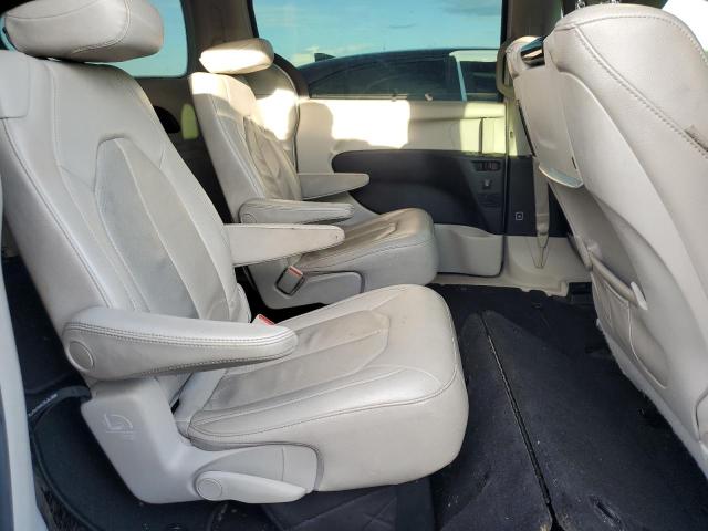 2C4RC1EG7JR197475 - 2018 CHRYSLER PACIFICA TOURING L PLUS WHITE photo 11