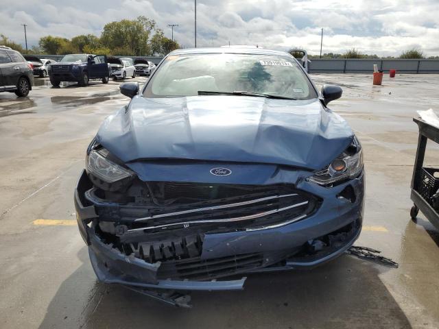 3FA6P0HD7JR252834 - 2018 FORD FUSION SE BLUE photo 5