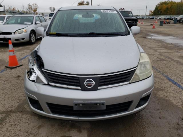 3N1BC13EX8L356163 - 2008 NISSAN VERSA S SILVER photo 5