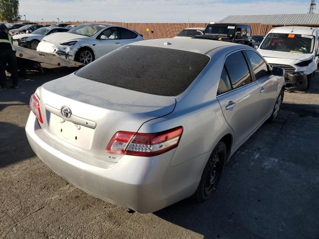 4T1BF3EK3BU675805 - 2011 TOYOTA CAMRY BASE SILVER photo 3