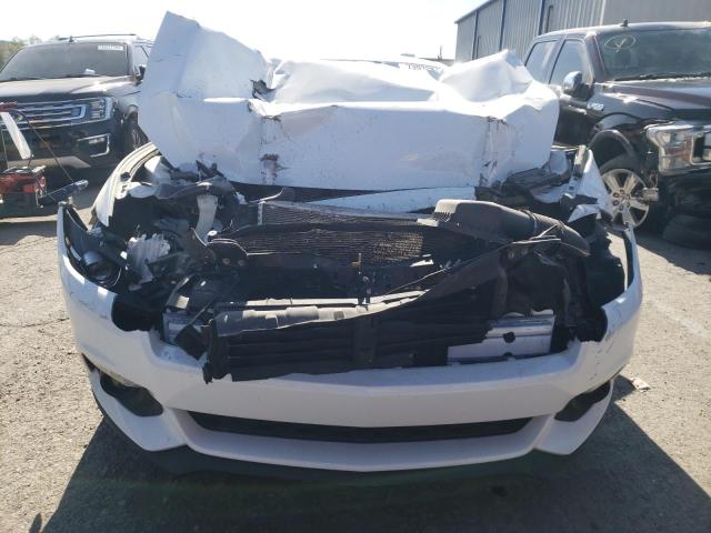 1FA6P8TH8F5319265 - 2015 FORD MUSTANG WHITE photo 5
