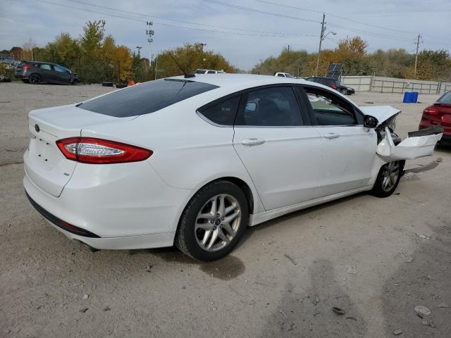 3FA6P0H73ER127670 - 2014 FORD FUSION SE WHITE photo 3