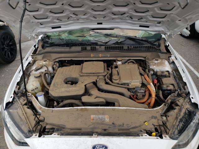 3FA6P0LU0LR213853 - 2020 FORD FUSION SE WHITE photo 11