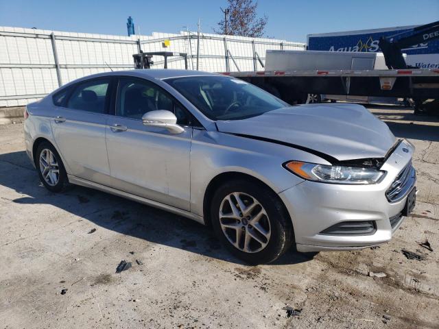 1FA6P0HD2E5363249 - 2014 FORD FUSION SE SILVER photo 4