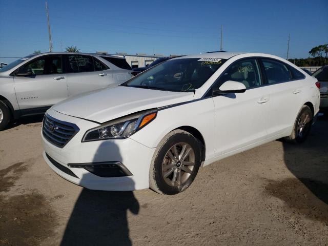 5NPE24AF8FH188028 - 2015 HYUNDAI SONATA SE WHITE photo 2