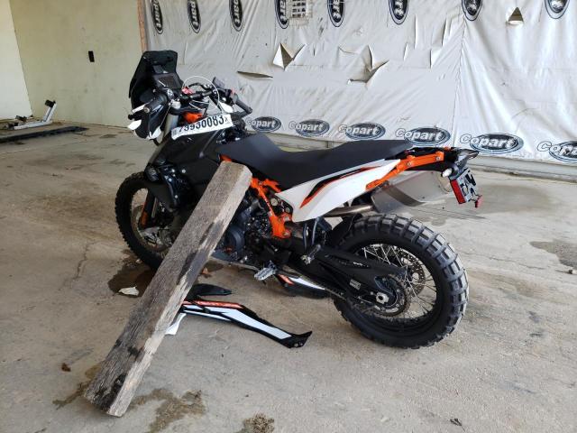 VBKTR640XNM834677 - 2022 KTM 890 ADVENTURE R Pomarańczowy zdjęcie 3