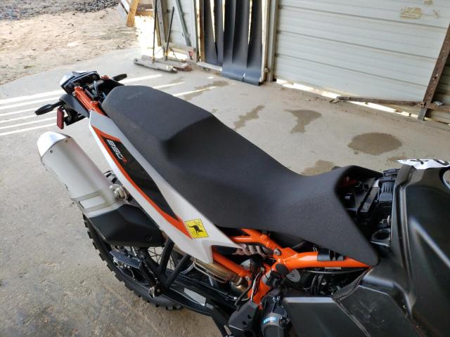 VBKTR640XNM834677 - 2022 KTM 890 ADVENTURE R Pomarańczowy zdjęcie 6