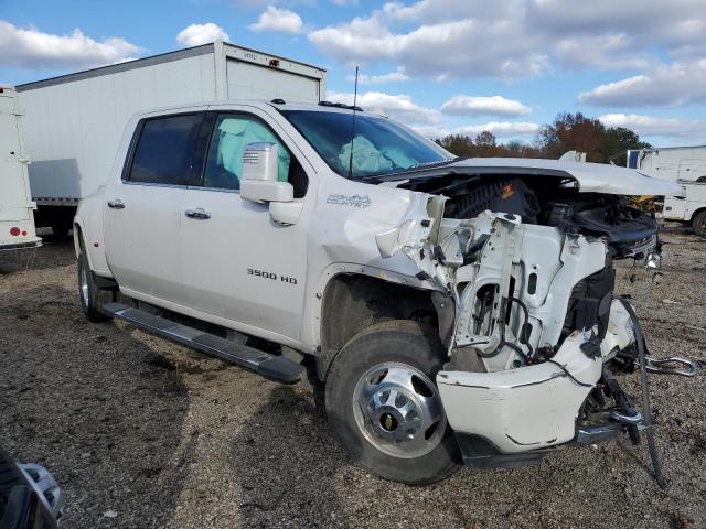 1GC4YVEY6MF213558 - 2021 CHEVROLET SILVERADO K3500 HIGH COUNTRY WHITE photo 4