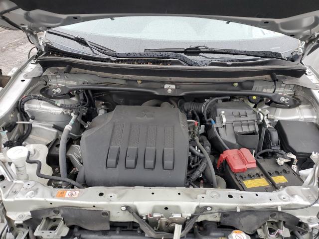 JA4AT3AA9JZ042209 - 2018 MITSUBISHI ECLIPSE CR ES SILVER photo 11